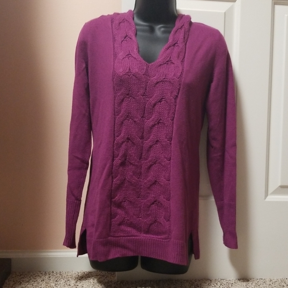 Women's V-neck Cable Knit Hooded Sweater